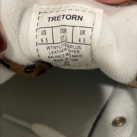 NWOT Tretorn White Leather Sneakers with Leopard Accent - Picture 3 of 5